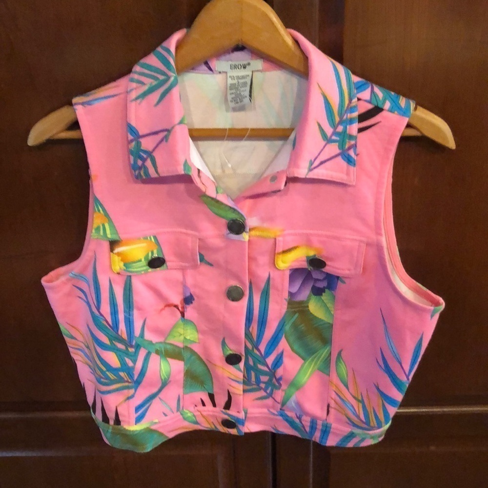 😊NWOT. Brand EROW size L